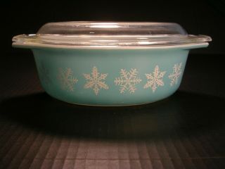 Vintage Pyrex Turquoise/w White Snowflake 1.  5 Qt Casserole Dish 043 W/lid 943 C
