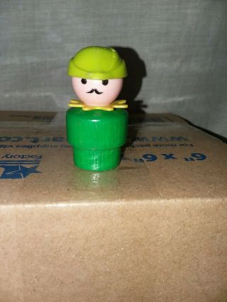Vtg Fisher Price Little People Play Family Castle 993 Green Woodsman Wood Figure