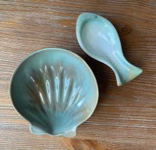 Peter Pots Pottery Stoneware Spruce Green Scallop Shell Bowl Fish Spoon Rest