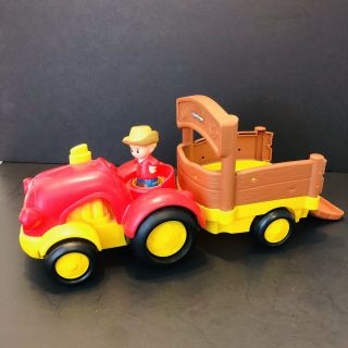 2011 Fisher Price Little People Farm Tow N Pull Tractor With Talking Farmer Euc