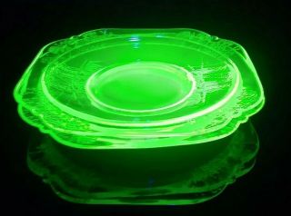 2 Vtg.  Federal Green Vaseline Uranium Depression Glass " Sylvan " Parrot Saucers