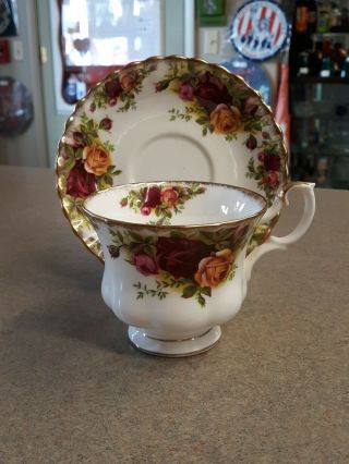 Vintage Tea Cup And Saucer Royal Albert China England Old Country Roses