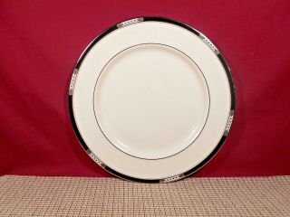 Lenox China Hancock Platinum (ivory) Presidential Pattern Dinner Plate 10 3/4 "