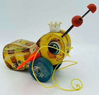 Fisher Price Queen Buzzy Bee Vintage Wooden Pull Toy 444