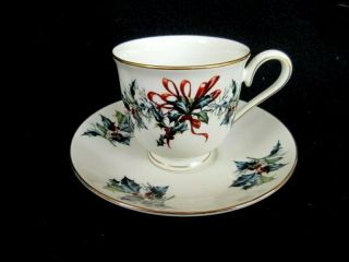 Lenox Winter Greetings Cup/saucer Red Ribbons Birds Holly Gold Trim