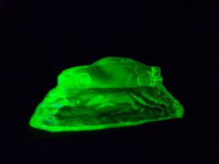 Vaseline Green Uranium Glass Race Car Id 0707071