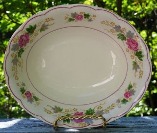 Gorgeous Grindley Cream Petal 9 Inch Serving Dish From England