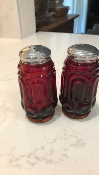 Le Smith Red Amberina Moon And Stars Salt And Pepper Shakers