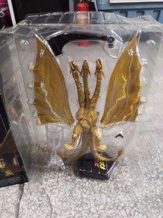 S.  H.  Monsterarts King Ghidorah Ghidrah Godzilla King Gold Of Monsters No Box