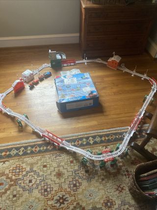 Thomas & Friends Track Master Holiday Cargo Delivery Set Christmas Santa
