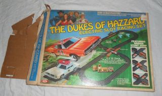 Vintage 1981 Dukes Of Hazzard Ho Electric Slot Car Racing Set -