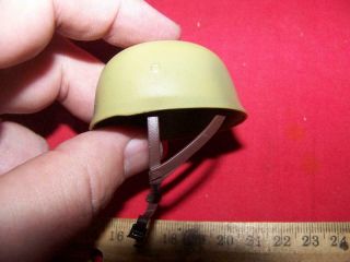 1:6th Scale Dragon Wwii German Ak Paratrooper Helmet Buckle Broken