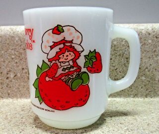 Vintage 1980 Anchor Hocking Strwberry Shortcake Milk Glass Coffee Mug