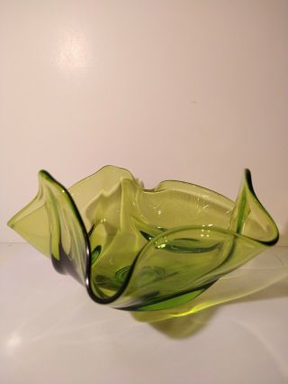 Vintage Viking Art Glass Epic Drape Bowl Handkerchief Avocado Green