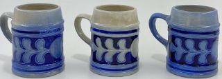 Set Of 3 Williamsburg Pottery 4.  5 " Salt Glazed Blue & Grey Oak Leaf Tankard Mugs