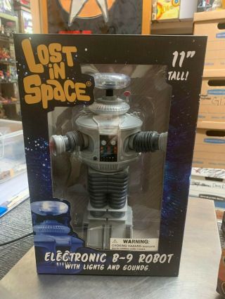 Diamond Select Lost In Space Electronic Lights & Sounds B - 9 Robot 11 " Figure