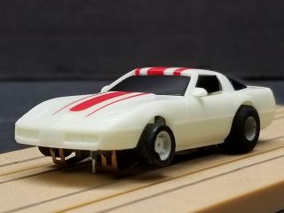 TYCO HO Scale Slot Car Chevrolet Corvette Nite - Glow In The Dark Red Strippes Tes 3