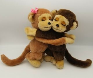 Vintage Dakin 1975 Hugging Love Monkeys Holding Hands Plush Animal Bear