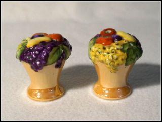 Noritake Art Deco Tan Luster Salt And Pepper Set With Fruit Topping A089