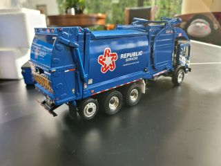 First Gear Die - cast 1:34 Mack Republic Services Garbage Truck,  Trash,  refuse 2
