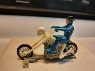 Vintage Hotwheels 1973 Rrrumblers Boneshaker Blue Top Hat Rider Track Guide