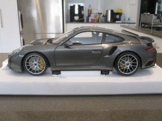 1:18 Minichamps 2016 Porsche 911 991 Ii Turbo S Grey Metalli Ltd Ed Of 504