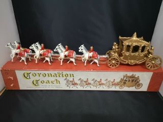 T820 - Early Matchbox Lesney Large Scale Coronation Coach And Horses