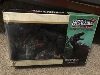 Beasts Of The Mesozoic Raptor Series 1/6 Scale Atrociraptor Figure