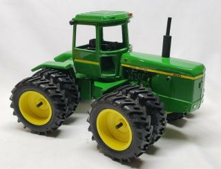 Custom John Deere 8630 4wd Articulating Tractor By Ertl 1/16 Scale 4