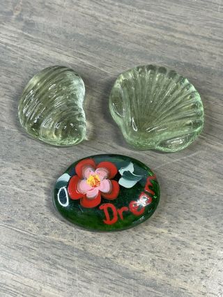 Small Decorative Art Glass Seashells And Dream Stone Celadon And Emerald Green