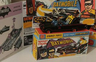 Corgi Toys 267 Batmobile Red Hub No Tow Hook Red Lined With Box - Stunning