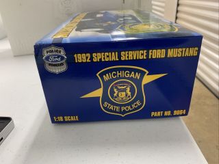 1/18 GMP 9064 Die Cast 1992 Special Service Ford Mustang Michigan State Police 2