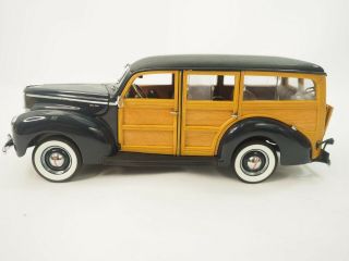 Danbury 1940 Ford Deluxe Station Wagon 