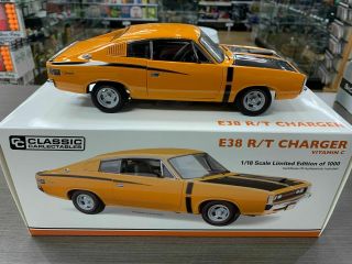 371040 Valiant E38 R/t Charger Vitamin C Orange 1:18 Scale Die Cast Model Car