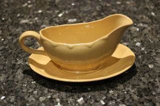 Grindley Laburnum Petal Gravy Boat And Dish Yellow Pretty For The Holiday Table