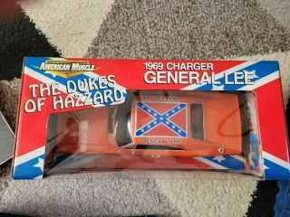 American Muscle The Dukes of Hazzard 1969 Charger General Lee 1/18 2