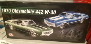 1/18 Acme 1805612 1970 Oldsmobile 442 Green 1 Of 360