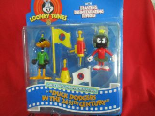 Rare 1997 Looney Tunes Road Dafy Duck & Marvin The Martian Action Figures