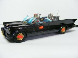 Corgi 267 Batmobile Red Bat Hubs with tow hook Gloss Black 1967 2