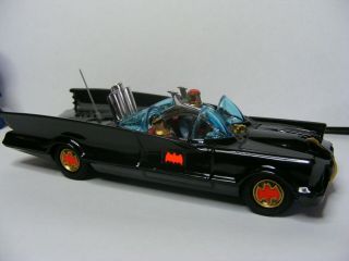 Corgi 267 Batmobile Red Bat Hubs with tow hook Gloss Black 1967 3