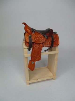 1/6 Scale Western Real Authentic Leather Horse Saddle With Stand For Display