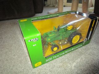 John Deere Farm Toy Precision Key Series 3020 Tractor 48 Loader Nib