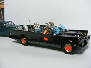 Corgi 267 Batmobile Red Bat Hubs Gloss Black 1967