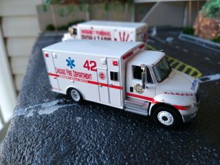 Greenlight 1/64 Scale International Ambulance “chicago Fire Department” Code 3
