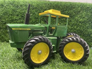 John Deere Farm Toy 4wd 7520 Articulating Tractor.  Z4
