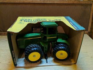 1/16 John Deere 8640 4wd Tractor