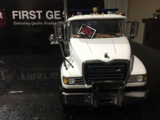 First Gear 1/34 Scale MACK ROLL OFF TRUCK w/CONTAINER “BFI VERSION” 3