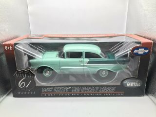Highway 61 1957 Chevy 150 Utility 1 : 18 Scale Model Die Cast Car Htf