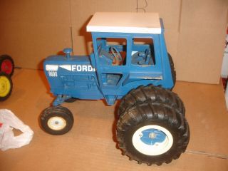 1/12 ford 9600 toy tractor 3