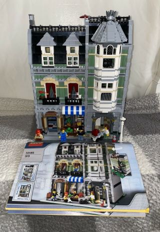 Lego Green Grocer (10185) - 100 Complete